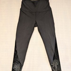 Calia Carrie Underwood Limited Edition Black Onyx Velvet Pieced Leggings Small