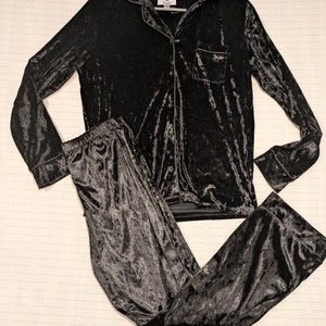 Nicole Miller Pajamas Set Black Debossed Leopard Spots Small Top Pants