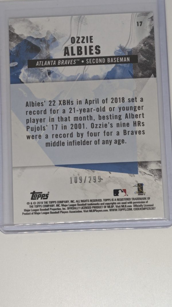 2019 Topps Fire #17 Ozzie Albies Atlanta Braves /299 - Image 2