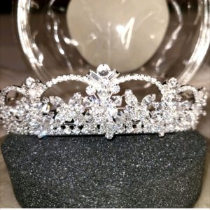 Davids Bridal Crystal Bride Tiara Sparkly Beautiful