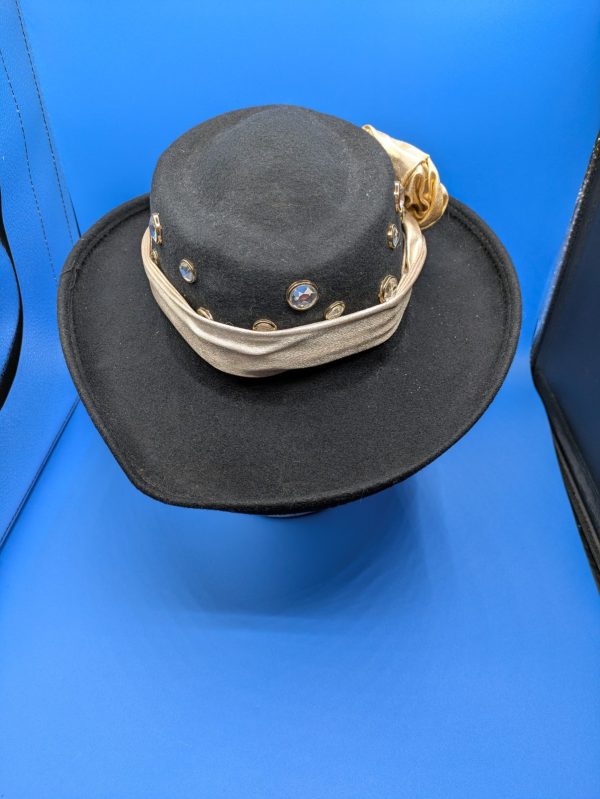 1980s Black Wool Womens Hat With Gold Band And Flower - Image 5