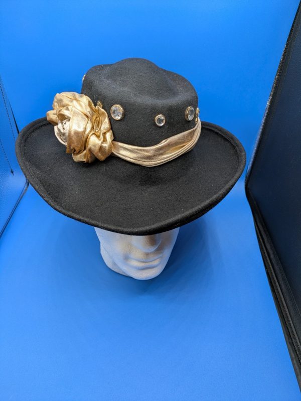 1980s Black Wool Womens Hat With Gold Band And Flower - Image 7