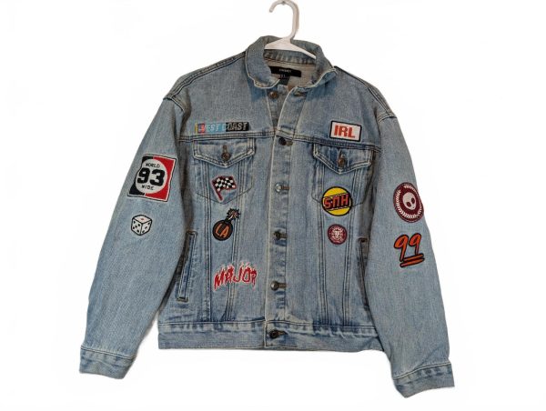 Forever 21 Patch Denim Trucker Jacket Light Blue Wash Racing Womens Size Small