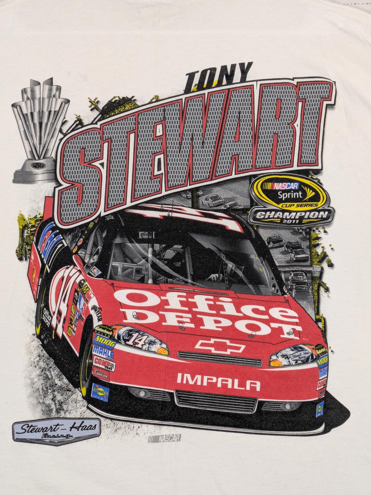 NASCAR Tony Stewart 2011 Sprint Cup Champion Graphic T-Shirt Mens XL - Image 4