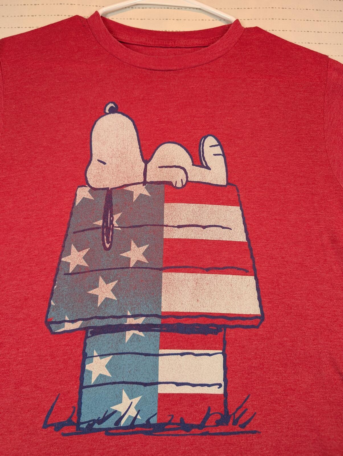 Peanuts Snoopy American Flag Patriotic Graphic Red Crewneck T-Shirt Mens Size S - Image 3