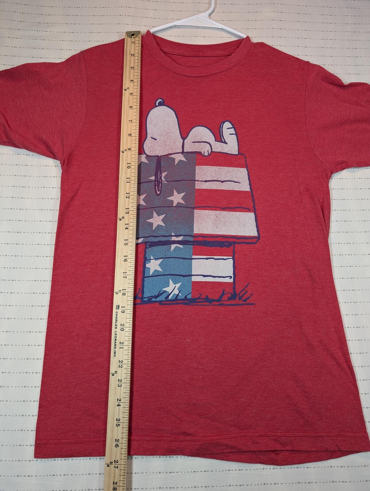 Peanuts Snoopy American Flag Patriotic Graphic Red Crewneck T-Shirt Mens Size S - Image 6