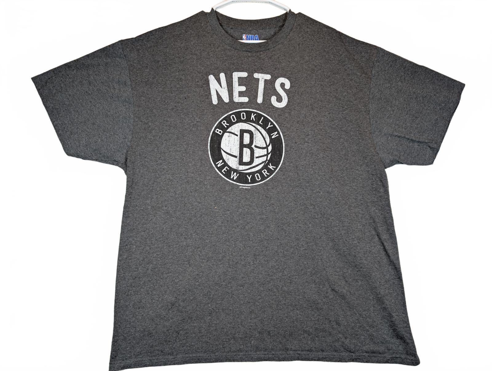 NBA Brooklyn Nets Logo Graphic T Shirt Basketball Fan Tee Mens 2XL Gray
