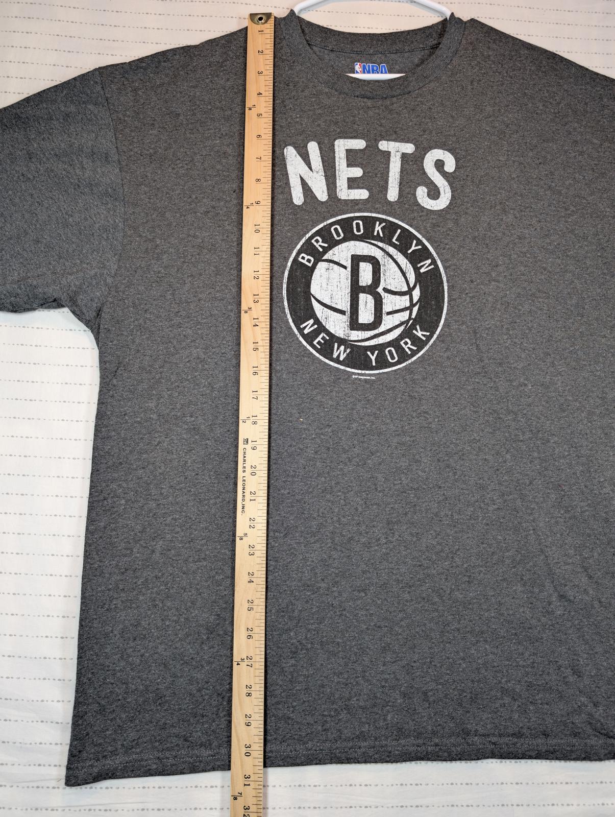 NBA Brooklyn Nets Logo Graphic T Shirt Basketball Fan Tee Mens 2XL Gray - Image 4