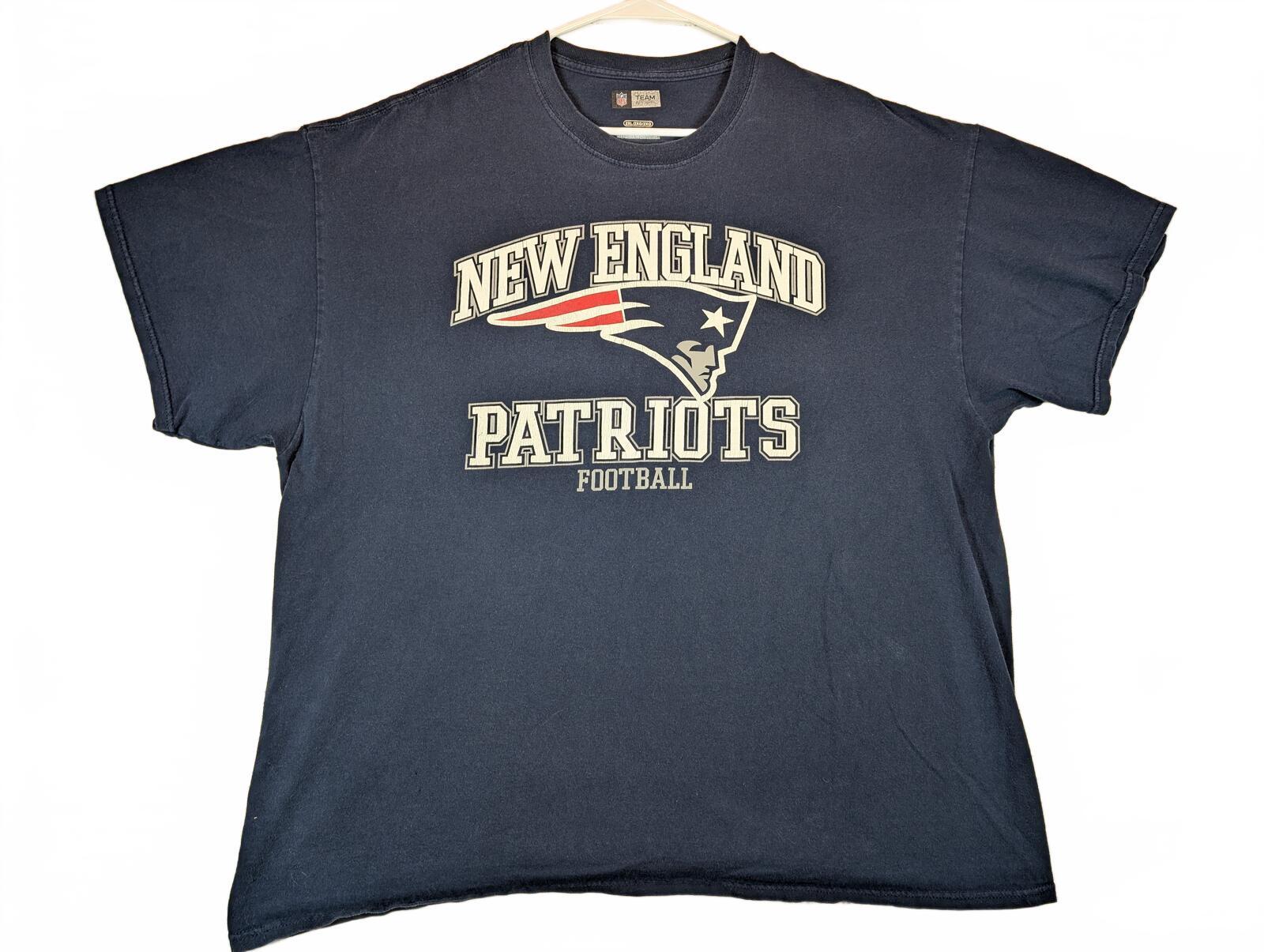 NFL Team Apparel New England Patriots Football Graphic Navy Tee Shirt Mens 2XL