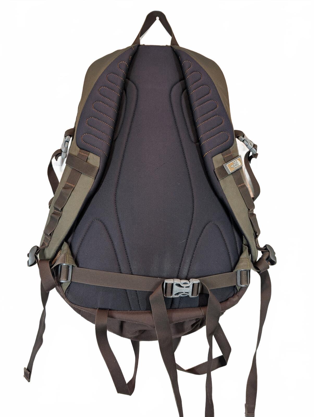 The North Face Heckler Outdoor Hiking Backpack Daypack Unisex One Size - Image 4