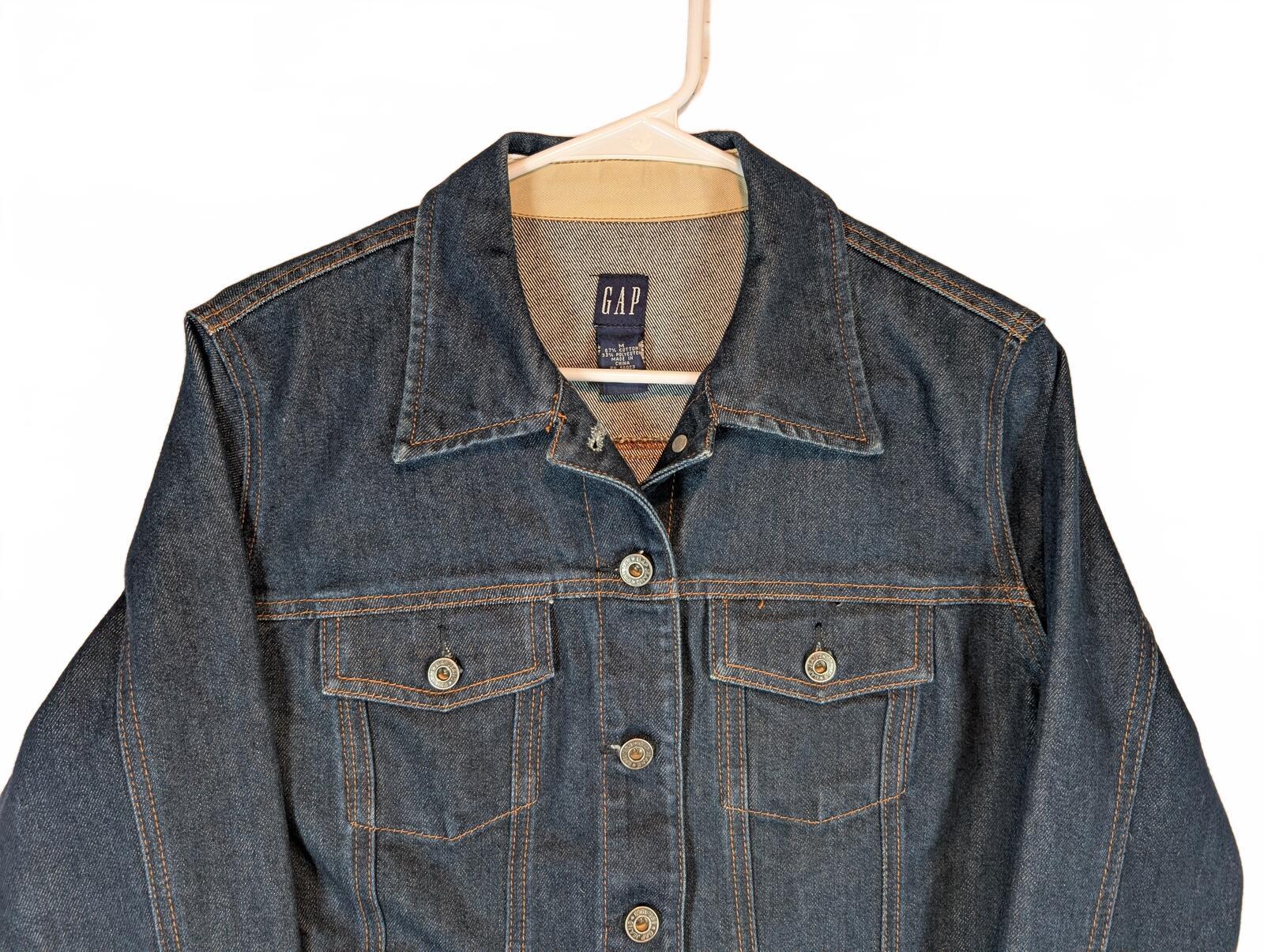 Gap Dark Wash Blue Denim Jean Trucker Button Front Cropped Jacket Womens Medium - Image 2