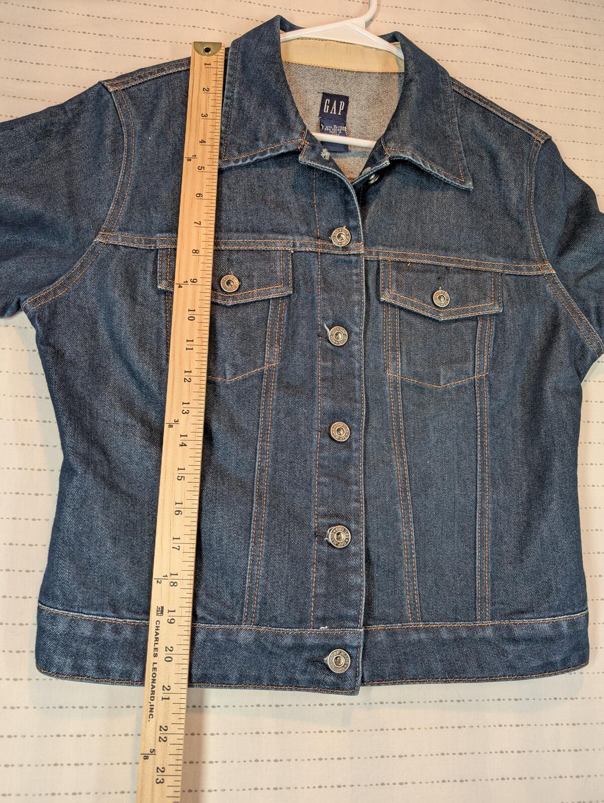 Gap Dark Wash Blue Denim Jean Trucker Button Front Cropped Jacket Womens Medium - Image 7