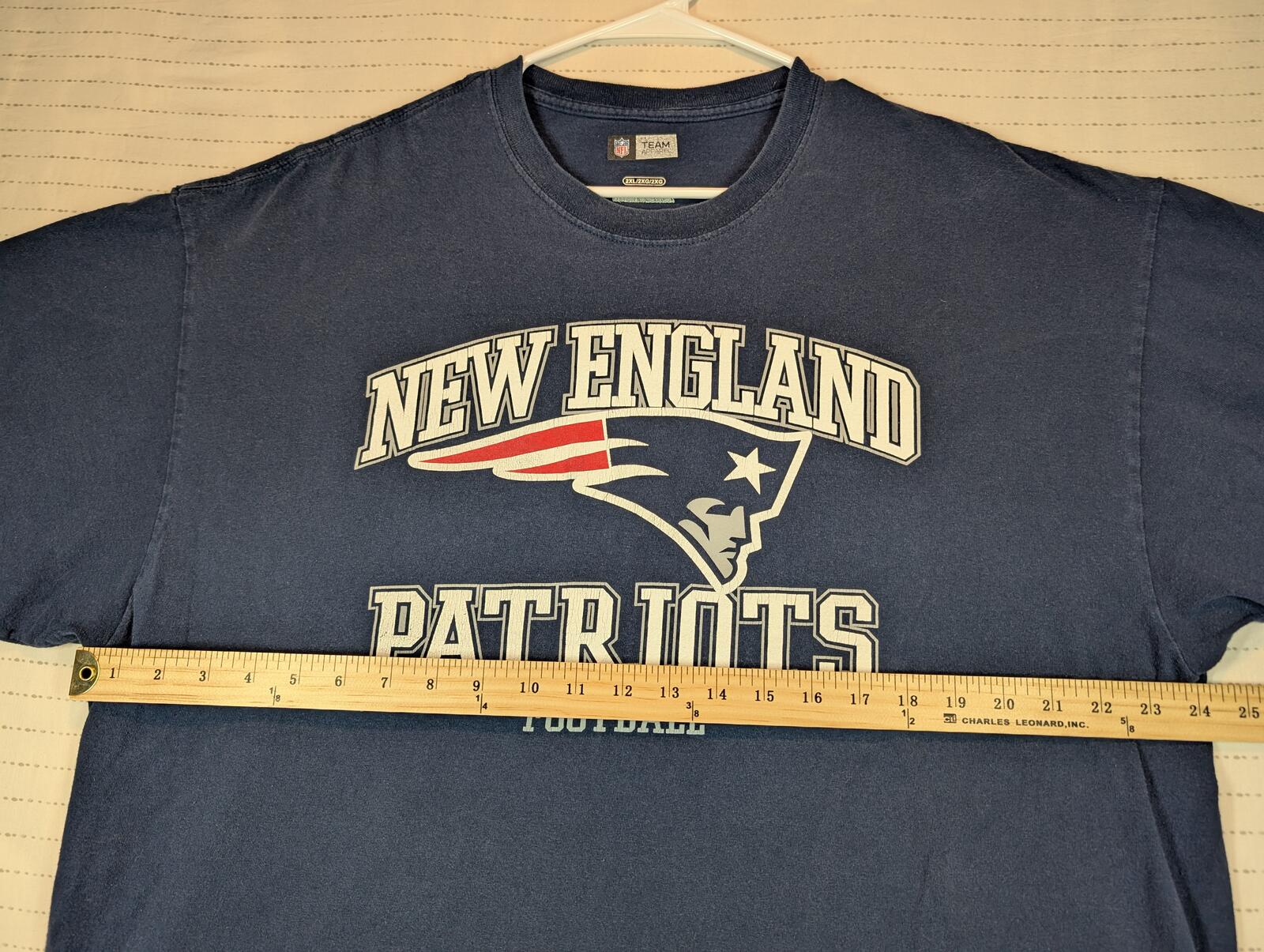NFL Team Apparel New England Patriots Football Graphic Navy Tee Shirt Mens 2XL - Image 5