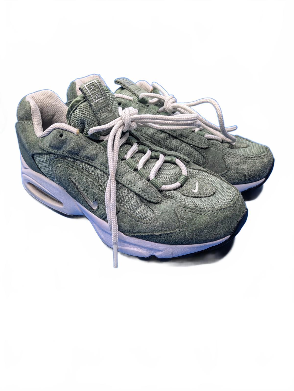 Nike Air Max Triax LE Suede Spiral Sage CT0171 300 Men’s Size 7