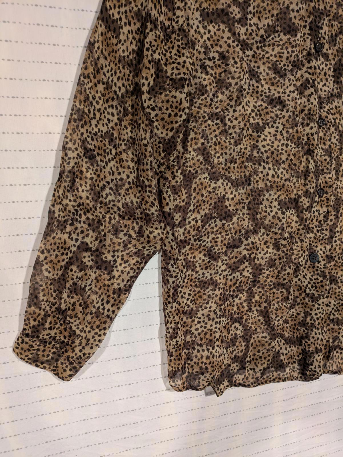 Vintage Burberrys Sheer Leopard Print Button-Up Shirt 100% Silk Womens Size 12 - Image 4