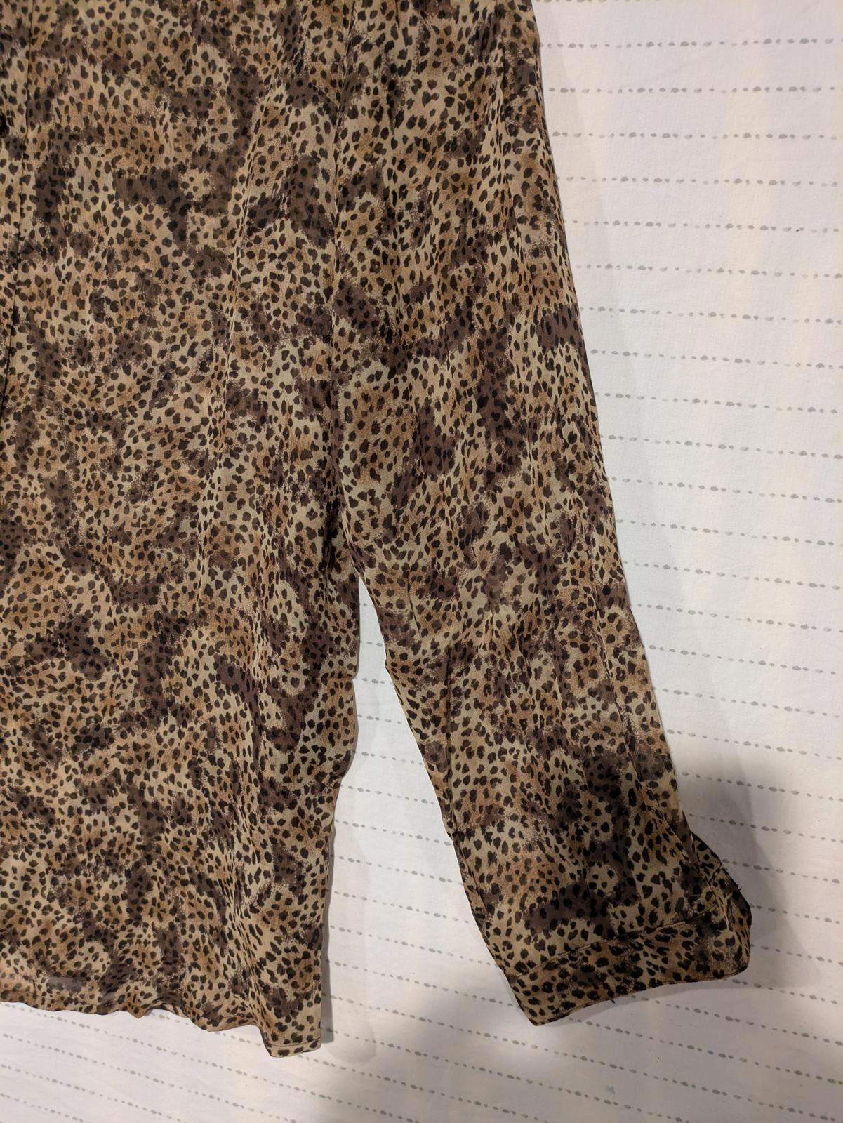 Vintage Burberrys Sheer Leopard Print Button-Up Shirt 100% Silk Womens Size 12 - Image 6