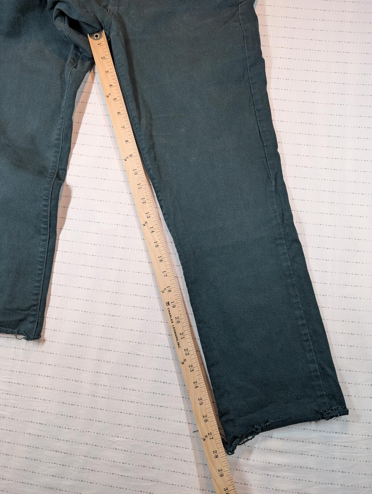 Levi's 505 Straight Faded Dark Wash Raw Hem Cropped Denim Jeans Mens Size 30x28 - Image 7