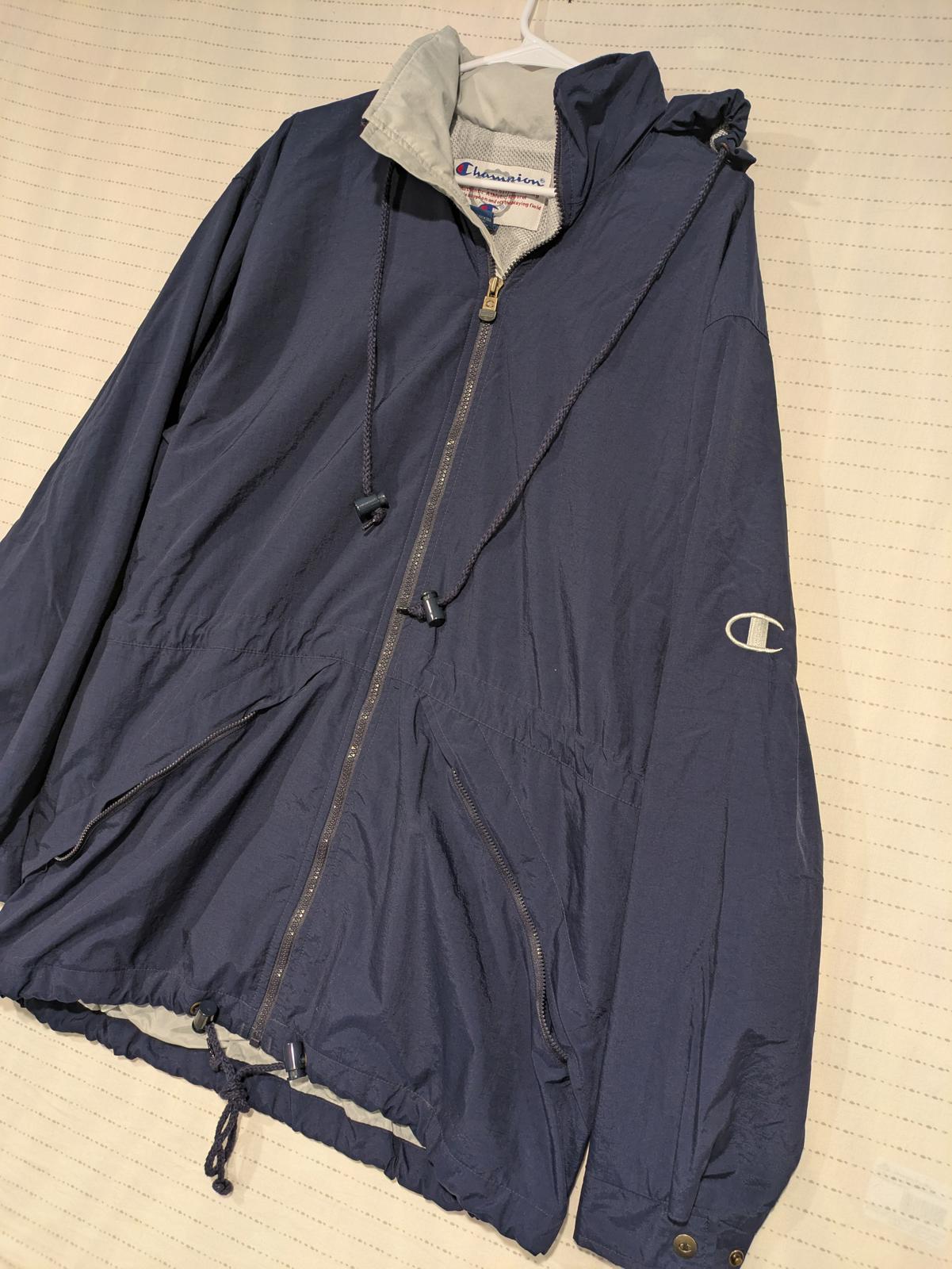Champion Navy Blue Lightweight Windbreaker Jacket Nylon Mens Medium Rolled Hood - Image 2