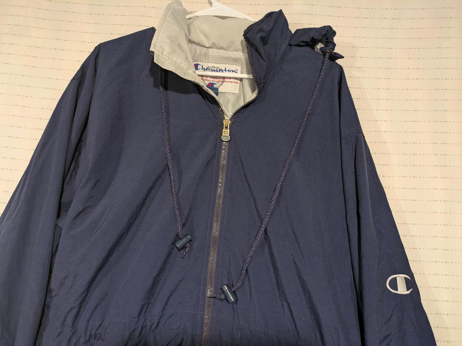 Champion Navy Blue Lightweight Windbreaker Jacket Nylon Mens Medium Rolled Hood - Image 5