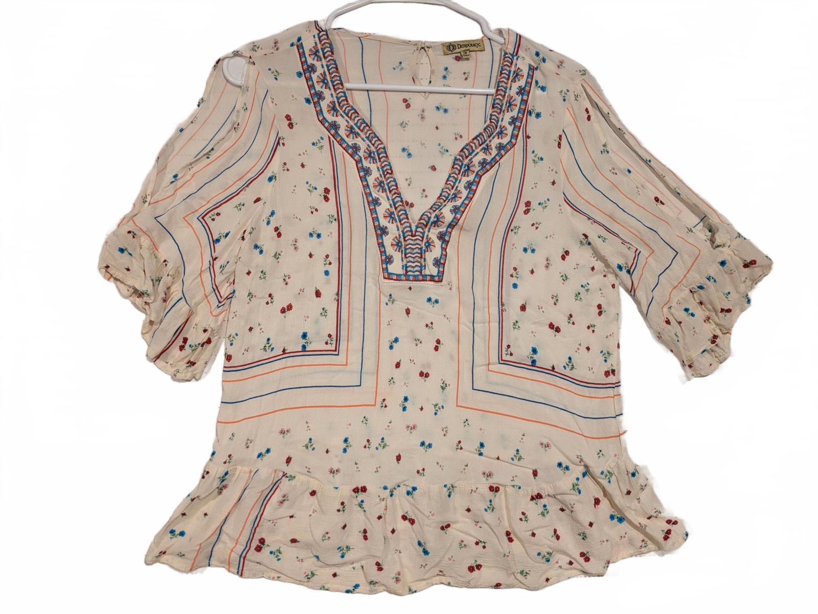 Democracy Chic Floral Embroidered Blouse with Ruffle Hem Womens Medium Rayon