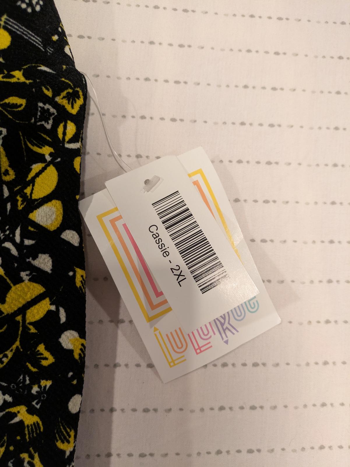 Lularoe Cassie Pencil Skirt - Black Yellow Floral - Size 2XL 36x26 Stretch - Image 4