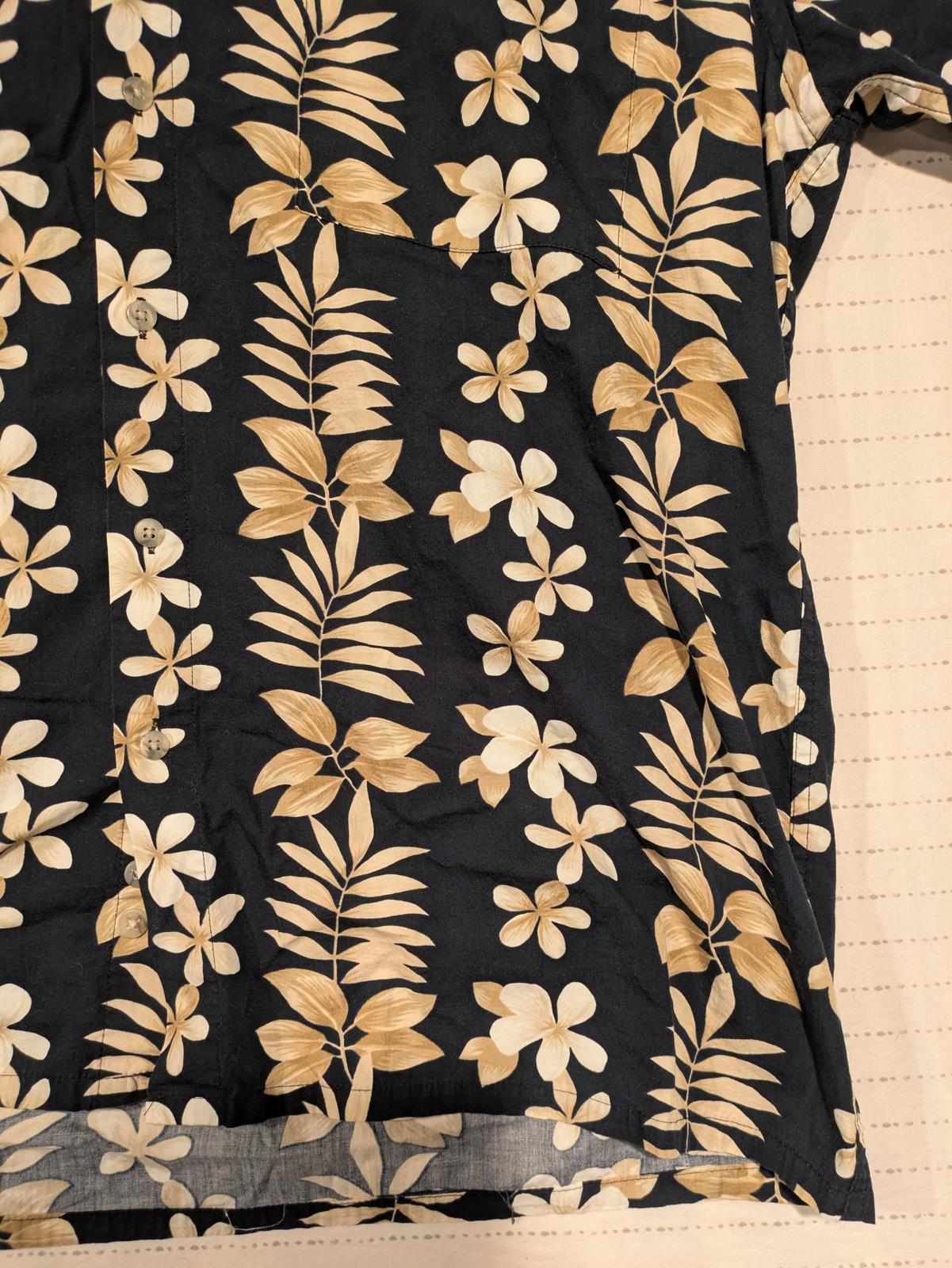 Pierre Cardin Stylish Hawaiian Floral Short Sleeve Shirt Size Large 100% Cotton - Image 6