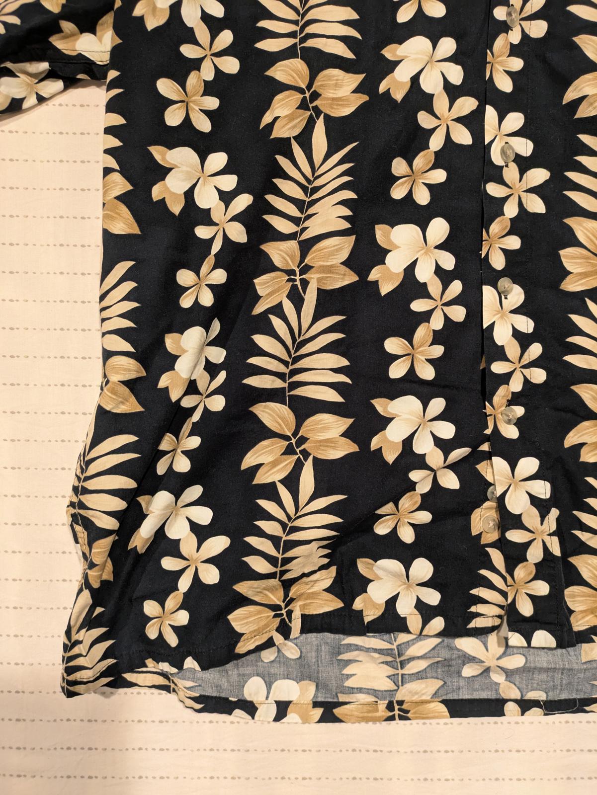 Pierre Cardin Stylish Hawaiian Floral Short Sleeve Shirt Size Large 100% Cotton - Image 7