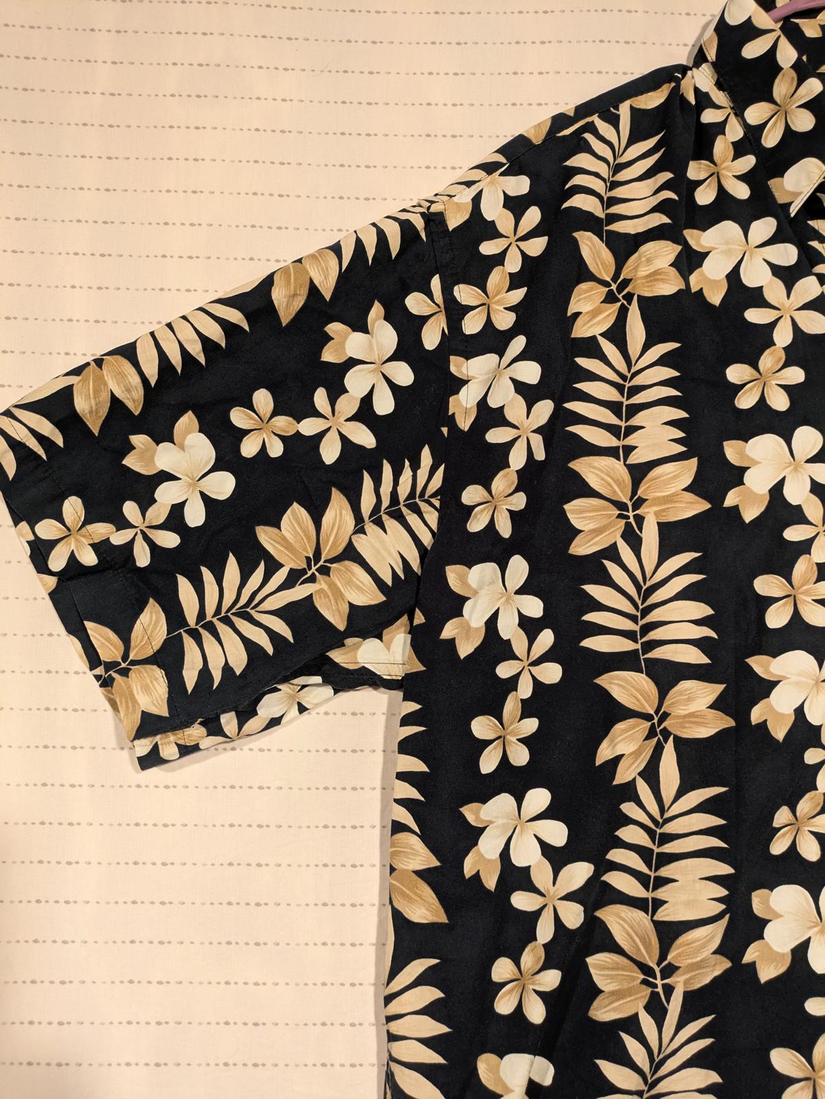 Pierre Cardin Stylish Hawaiian Floral Short Sleeve Shirt Size Large 100% Cotton - Image 8