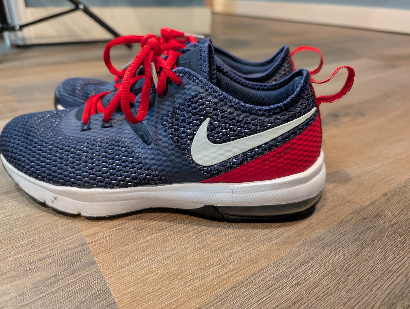 Nike Air Max Typha 2 NFL Patriots Navy Red Training Sneakers Shoes Mens 7.5 - Image 4